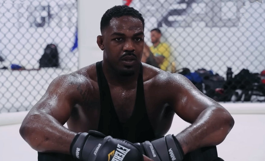 Jon Jones wydał oświadczenie po zakończeniu kariery – w tle kolejny skandal obyczajowo-prawny z półnagą kobietą zostawioną w samochodzie po kolizji