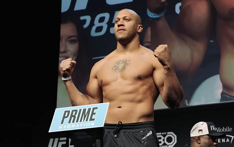Ciryl Gane wystąpi w mistrzowskiej walce wieczoru gali UFC 334 w Nowym Jorku, skrzyżuje rękawice z Joshem Hokitem