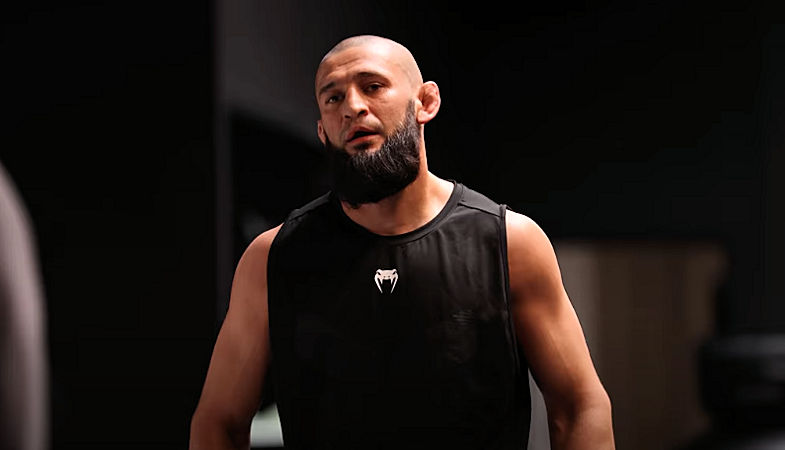 Nie powróci na początku przyszłego roku! Długa przerwa Khamzata Chimaeva: „Odpuszczam trening na kilka tygodni, żeby zaleczyć rany”