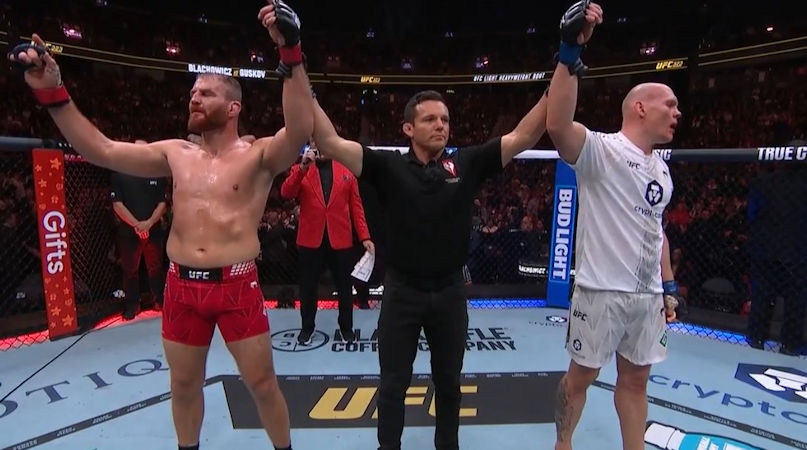 Remis! Charakterny Jan Błachowicz wyciągnął remis z Bogdanem Guskovem na UFC 323!