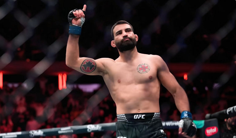 Rzeźniczo nastawiony Benoit Saint-Denis zmasakrował Dana Hookera na UFC 325